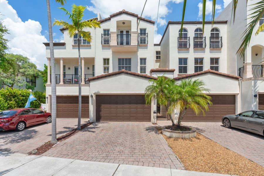Property photo for 1421 NE 26th Avenue, Fort Lauderdale, FL