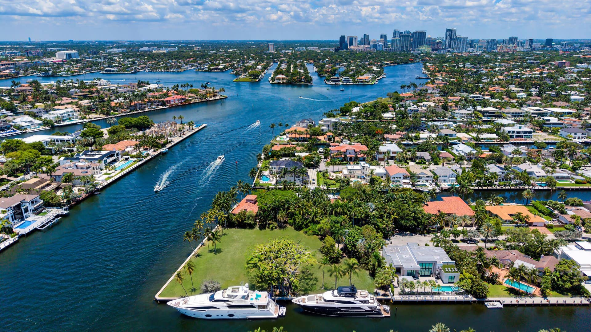 1000 Riviera Isle Drive, Fort Lauderdale, FL 33301 1000 Riviera Dr Aerial 4l