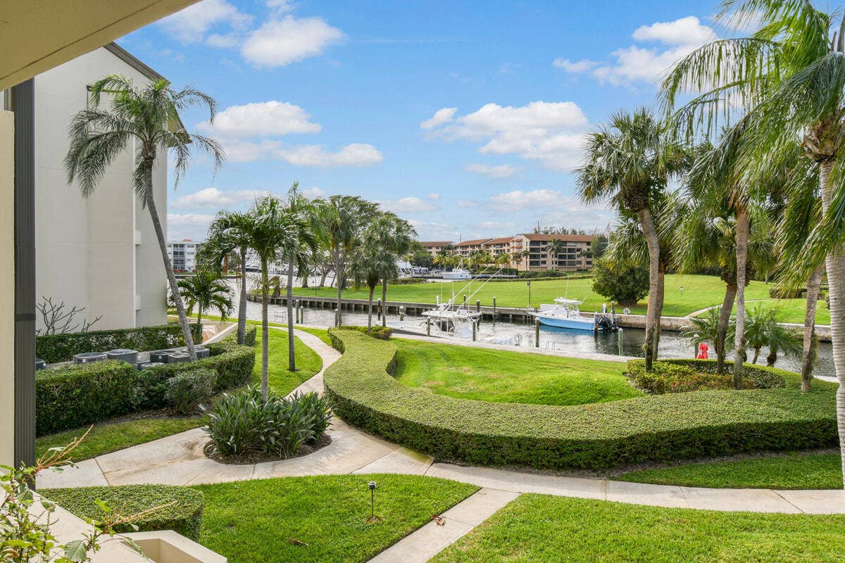 1117 Marine Way E, #K2l, North Palm Beach, FL 33408 Master Balcony waterway view