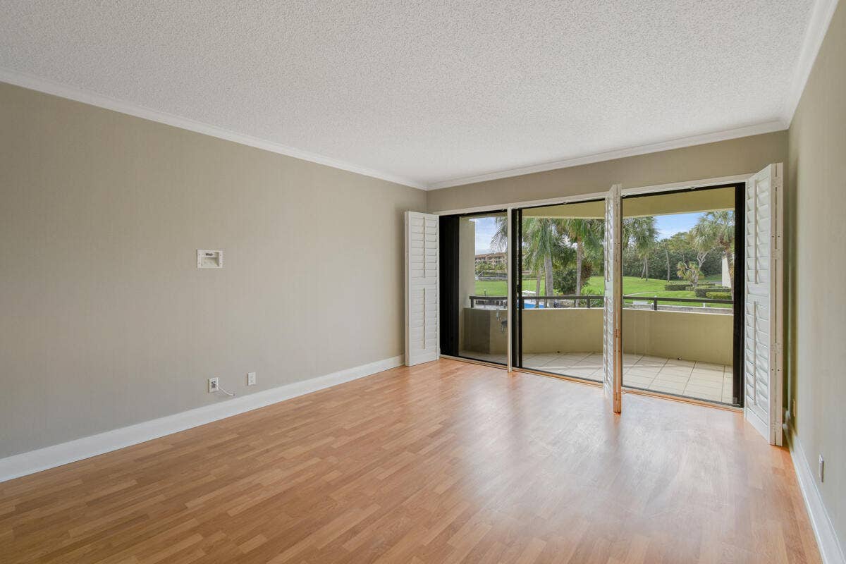 1117 Marine Way E, #K2l, North Palm Beach, FL 33408 Master to private balcony