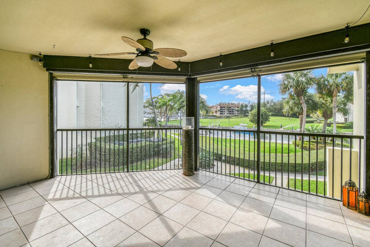 1117 Marine Way E, #K2l, North Palm Beach, FL 33408 Patio Balcony view to waterways