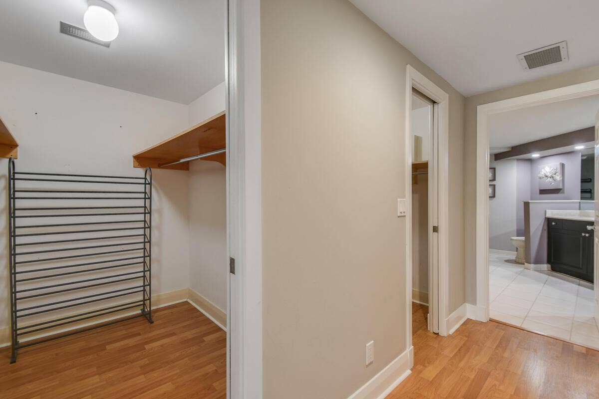 1117 Marine Way E, #K2l, North Palm Beach, FL 33408 Master walk-in Closet