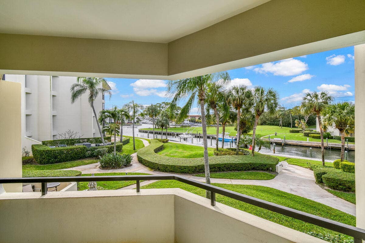 1117 Marine Way E, #K2l, North Palm Beach, FL 33408 Master balcony view