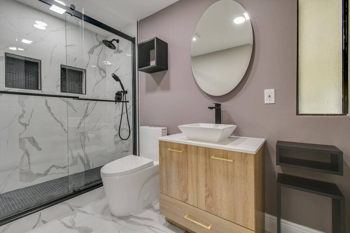 1117 Marine Way E, #K2l, North Palm Beach, FL 33408 Bathroom 2 - ensuite