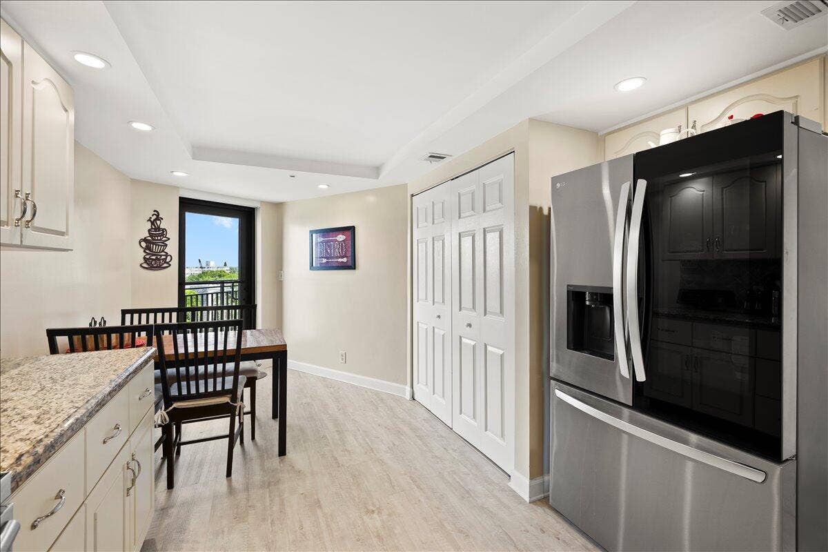 1167 Hillsboro Mile, #509, Hillsboro Beach, FL 33062 09-424A0187