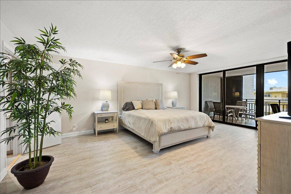 1167 Hillsboro Mile, #509, Hillsboro Beach, FL 33062 20-424A0287
