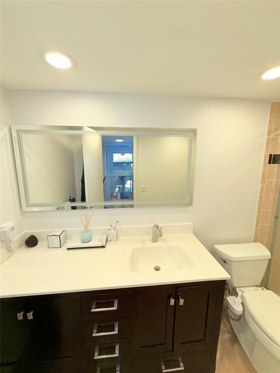 2801 N Palm Aire Drive, #604, Pompano Beach, FL 33069 Primary Bath