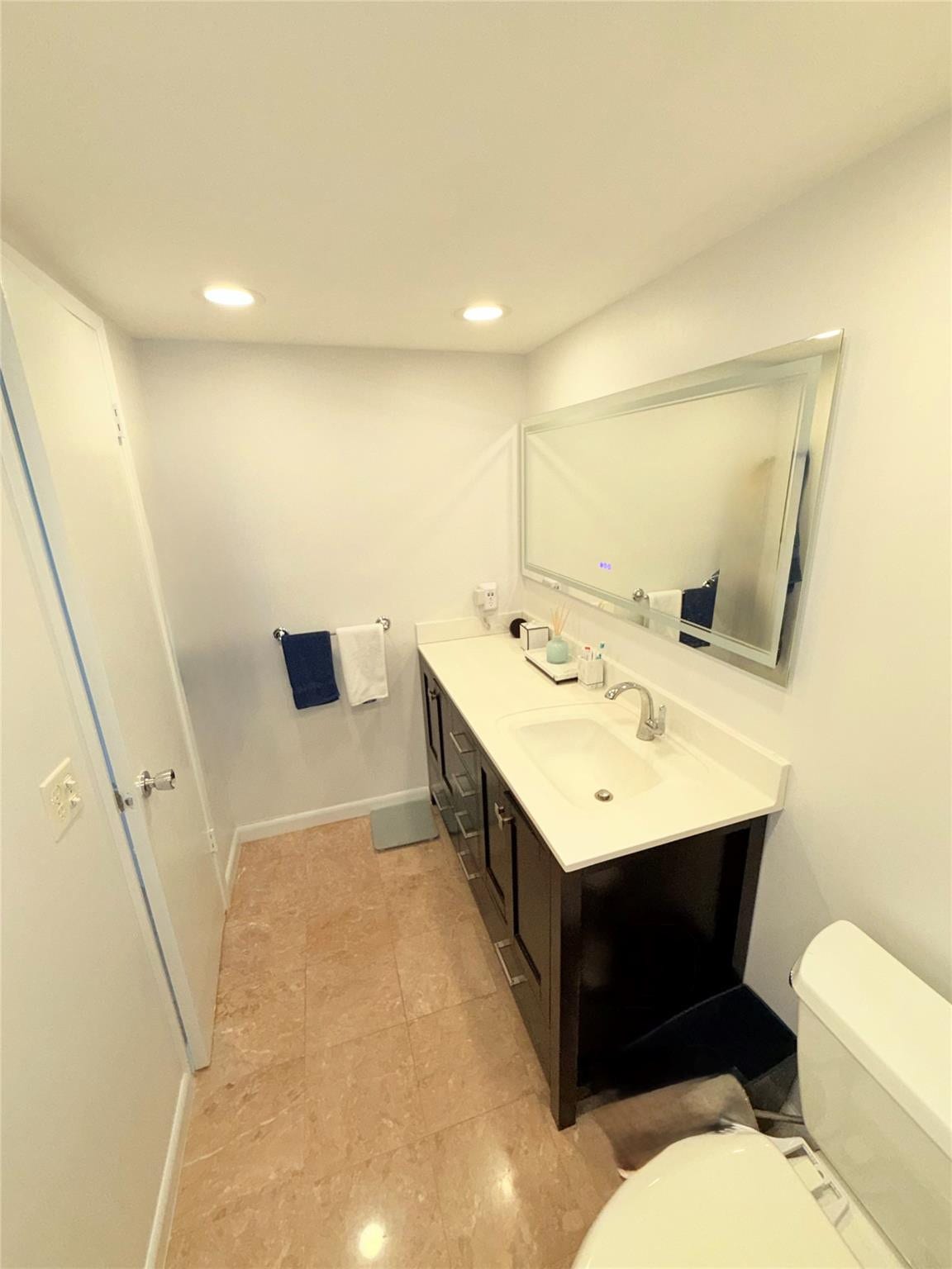 2801 N Palm Aire Drive, #604, Pompano Beach, FL 33069 Primary Bath