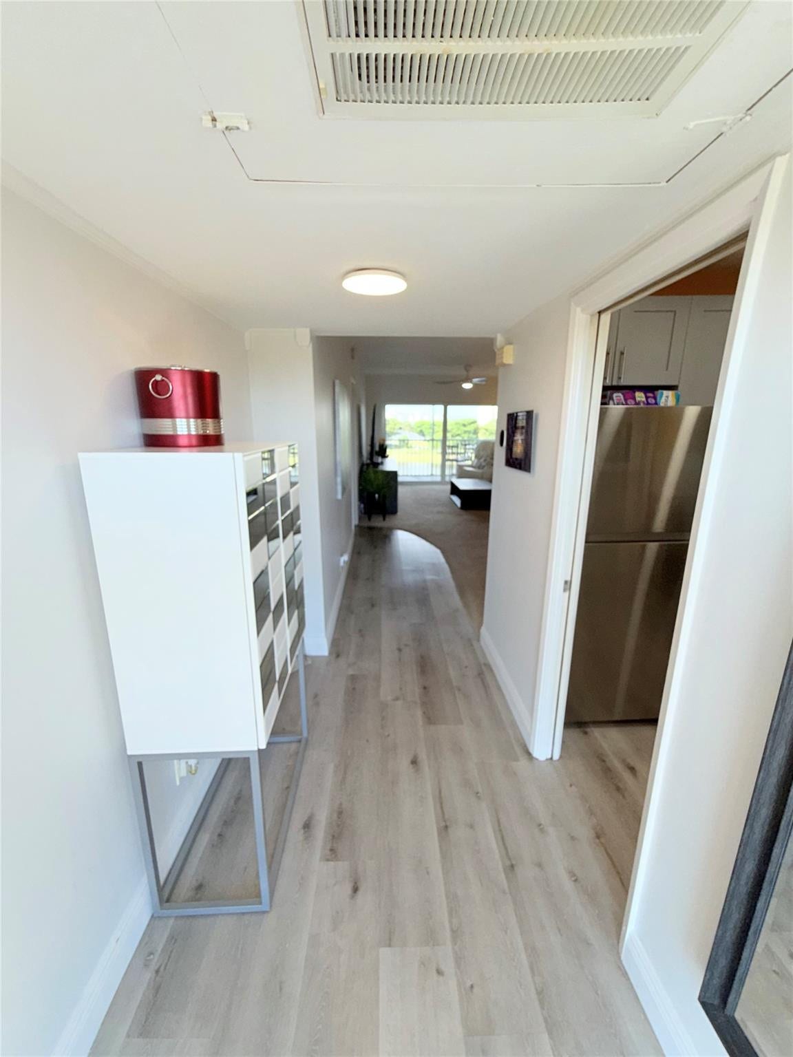 2801 N Palm Aire Drive, #604, Pompano Beach, FL 33069 Foyer