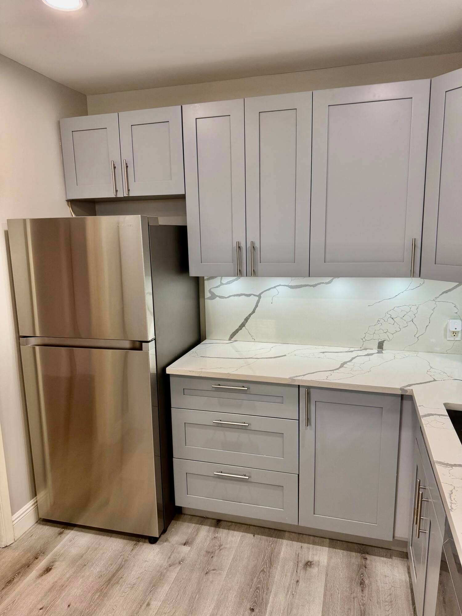 2801 N Palm Aire Drive, #604, Pompano Beach, FL 33069 Kitchen