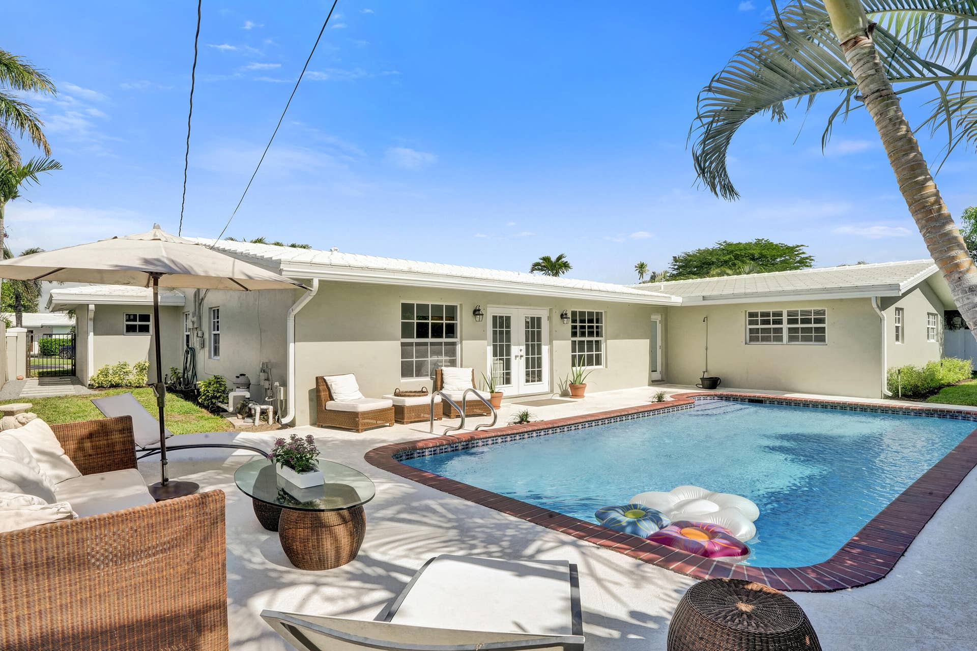 4240 NE 28th Avenue, Fort Lauderdale, FL 33308 DSC04929