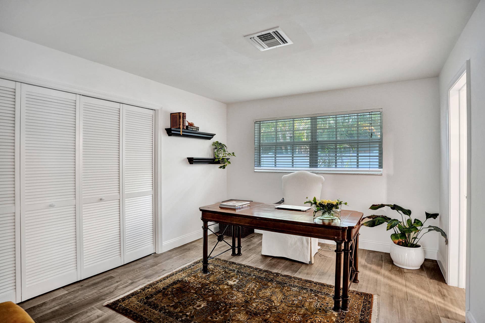 4240 NE 28th Avenue, Fort Lauderdale, FL 33308 Bedroom 3...connects to "Jack and Jill" bath