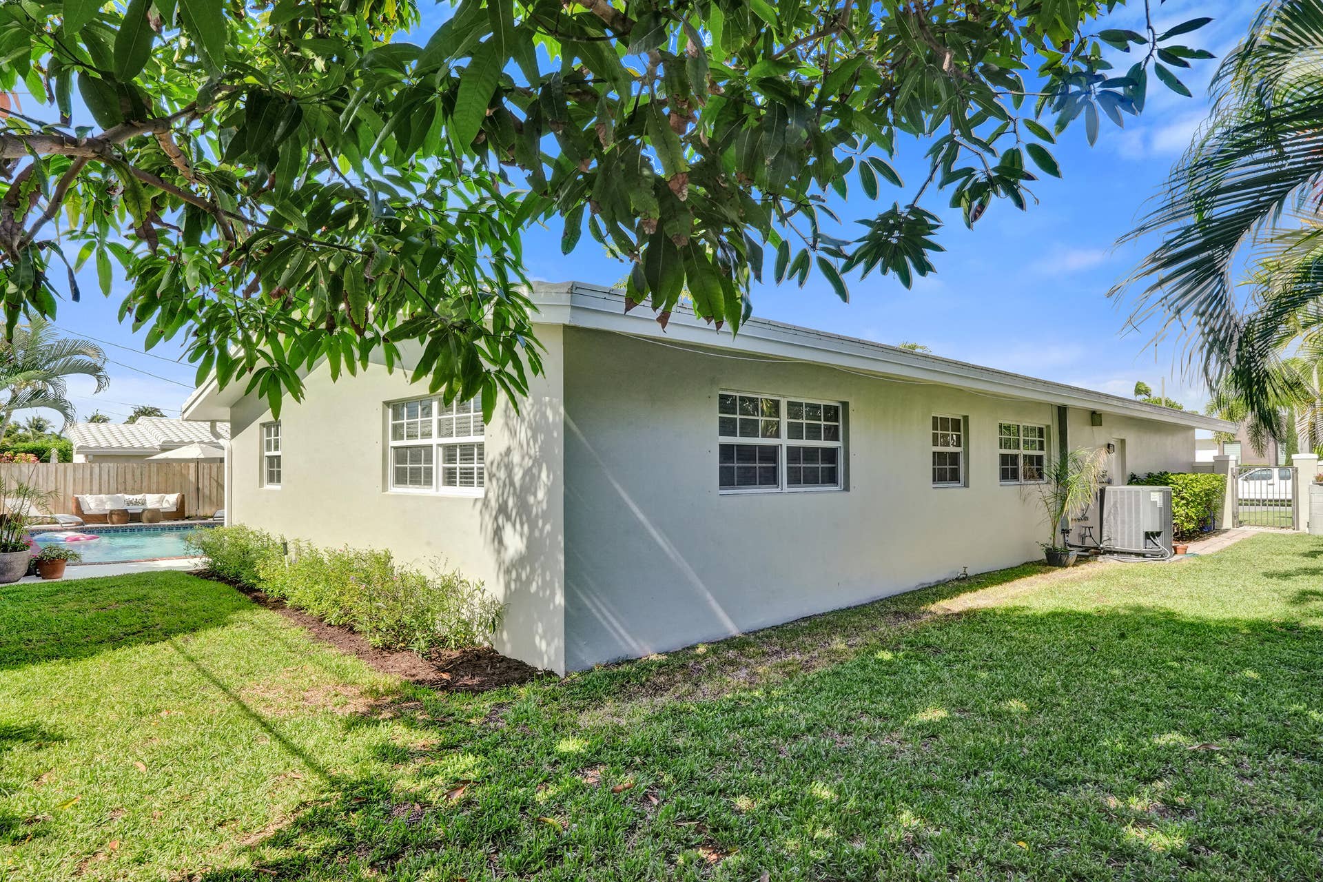 4240 NE 28th Avenue, Fort Lauderdale, FL 33308 DSC04938