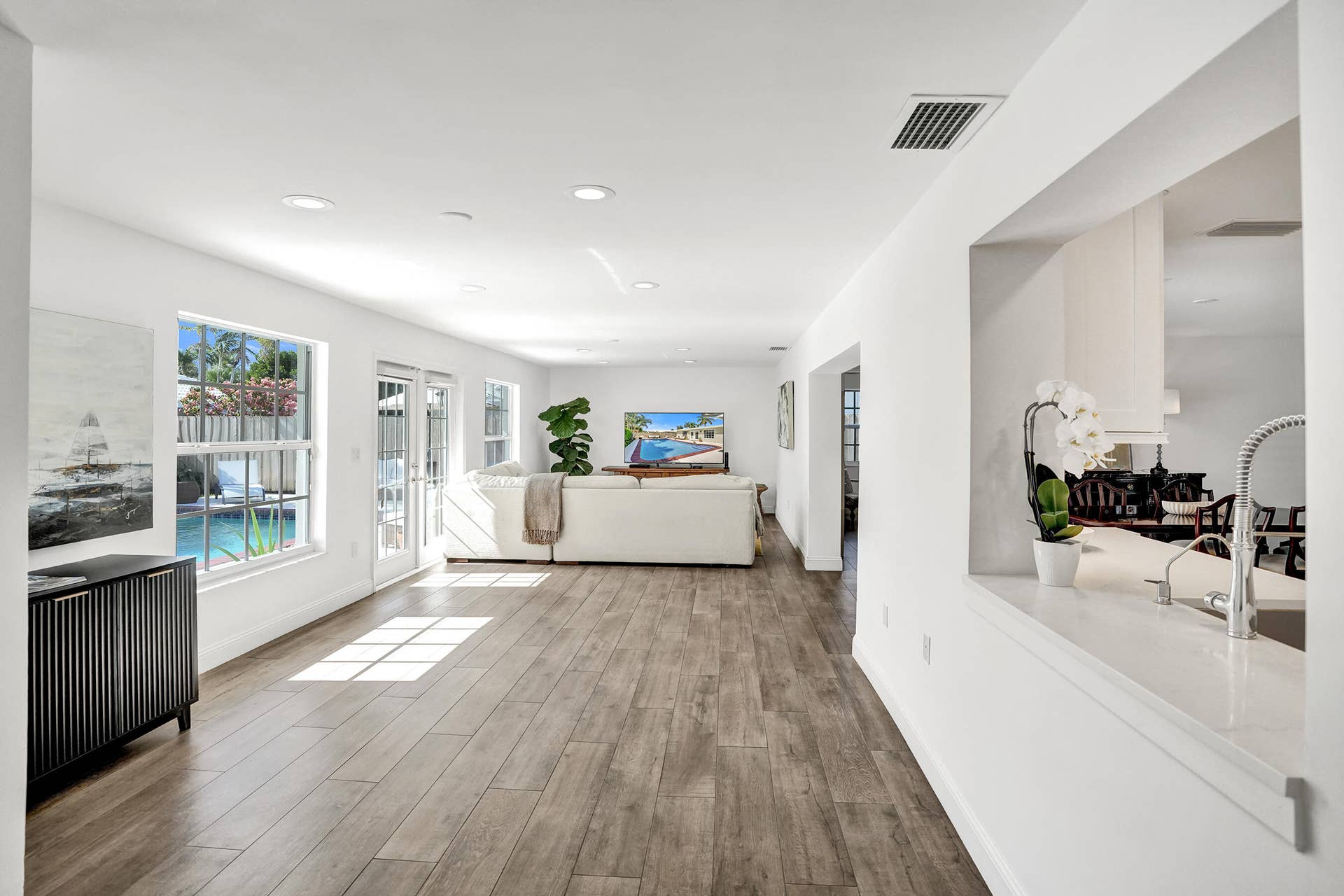 4240 NE 28th Avenue, Fort Lauderdale, FL 33308 DSC04866