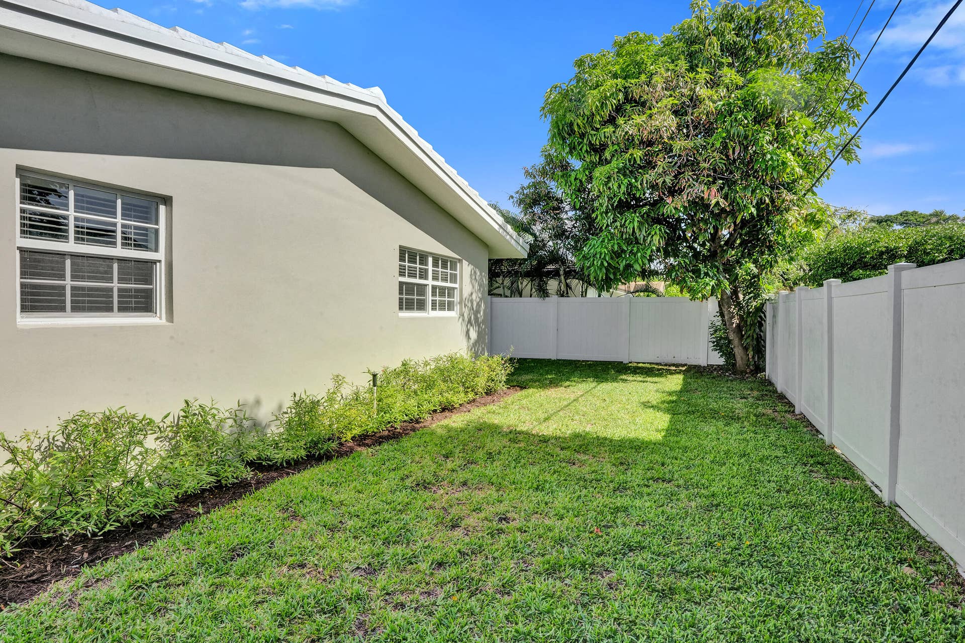4240 NE 28th Avenue, Fort Lauderdale, FL 33308 DSC04932