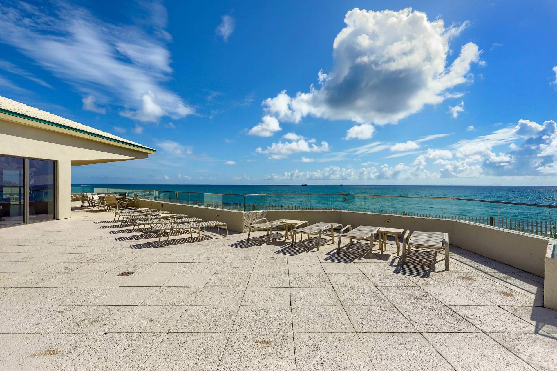 5510 N Ocean Drive, #24d, Singer Island, FL 33404 SUN DECK