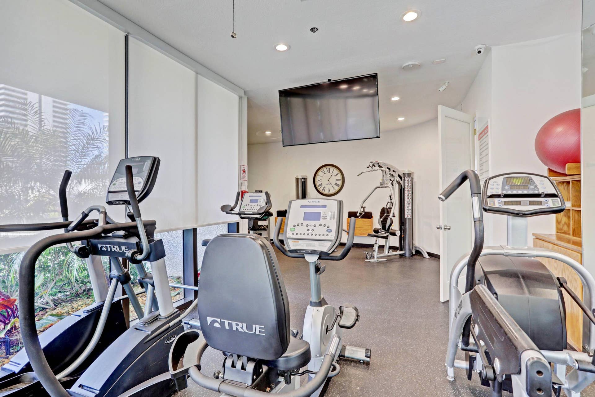 5510 N Ocean Drive, #24d, Singer Island, FL 33404 FITNESS CENTER