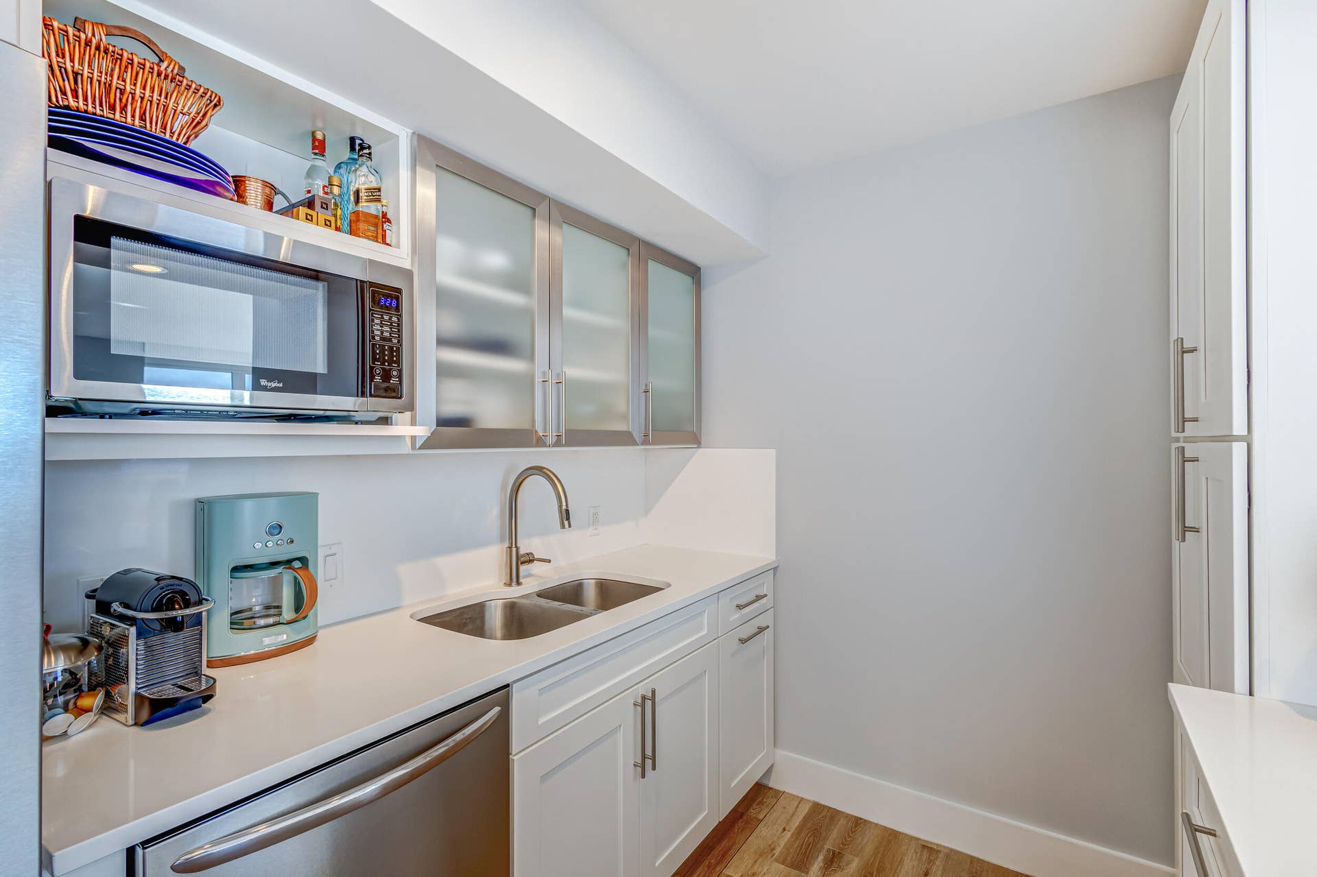 5510 N Ocean Drive, #24d, Singer Island, FL 33404 KITCHEN