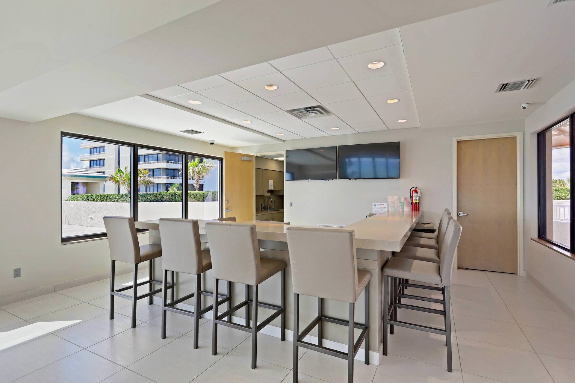 5510 N Ocean Drive, #24d, Singer Island, FL 33404 CLUBHOUSE