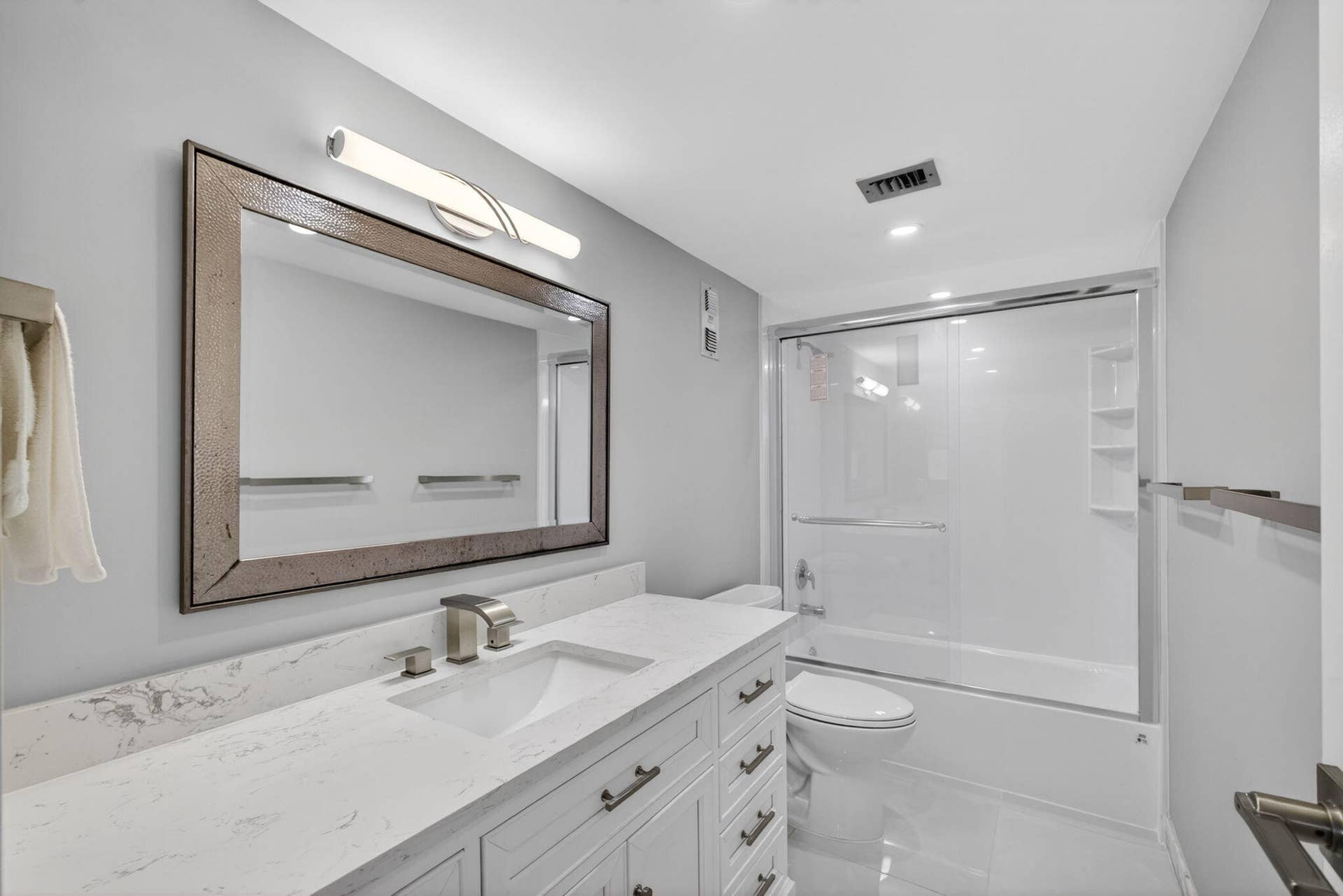 GUEST BATH