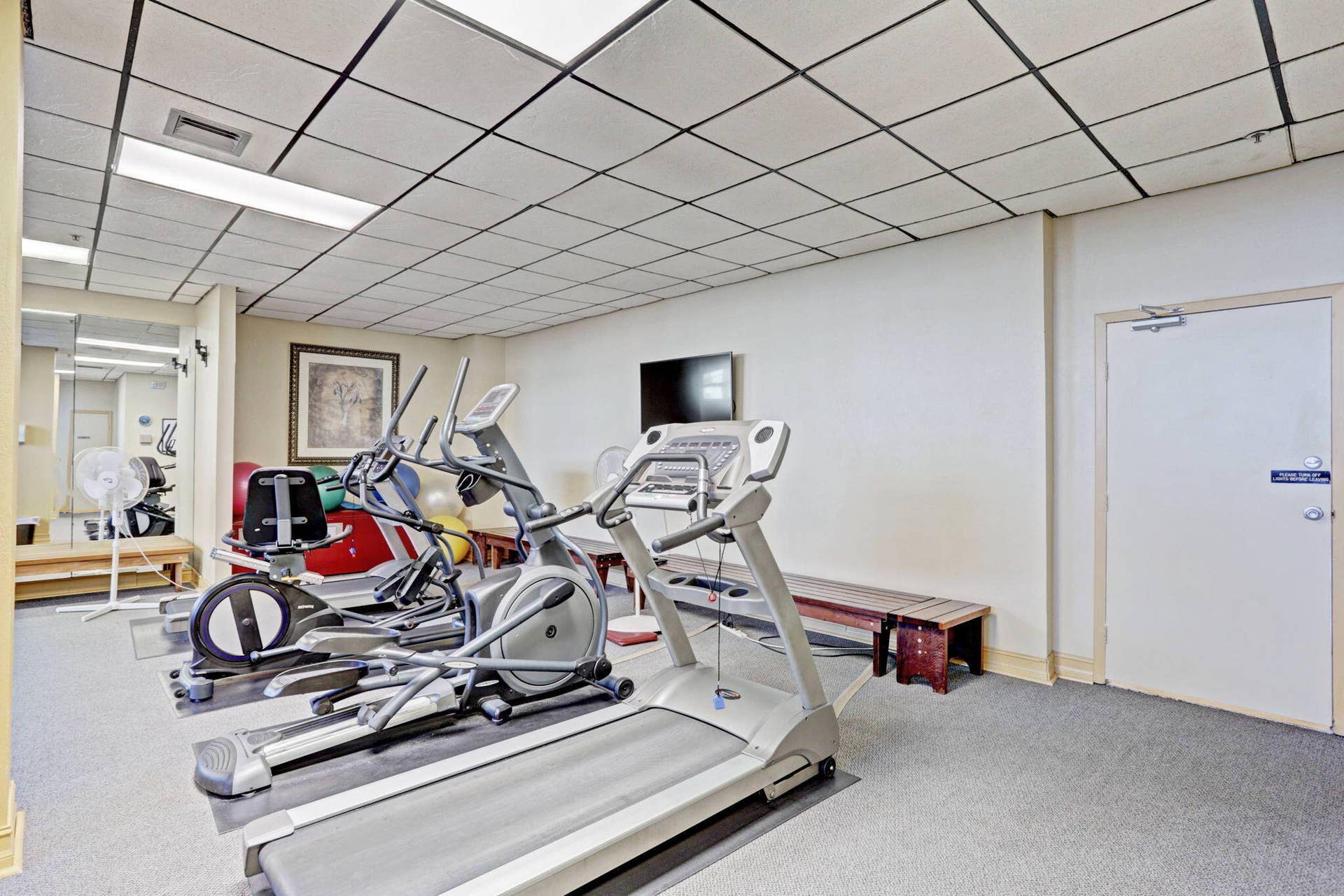 FITNESS CENTER