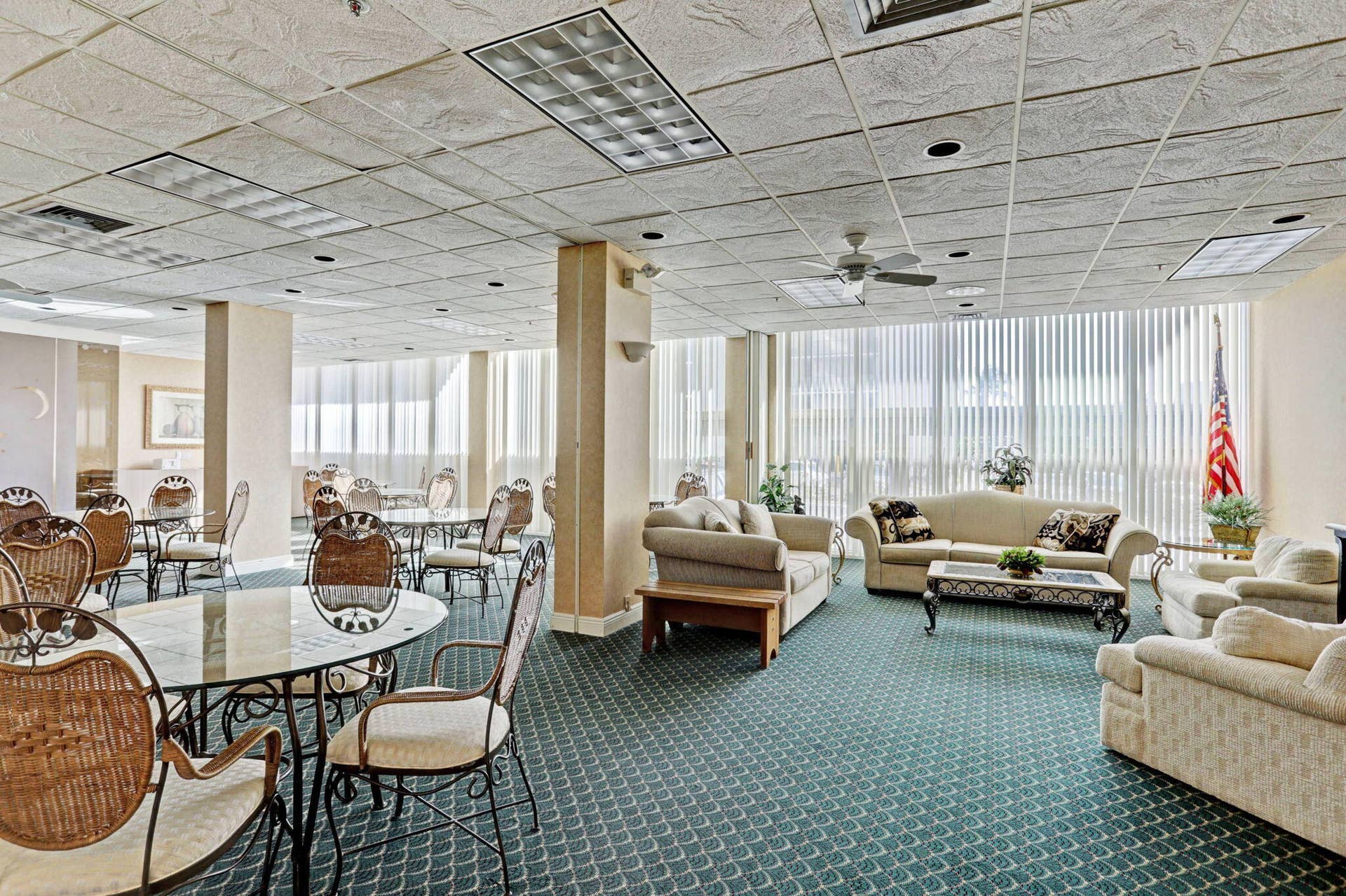 CLUBHOUSE