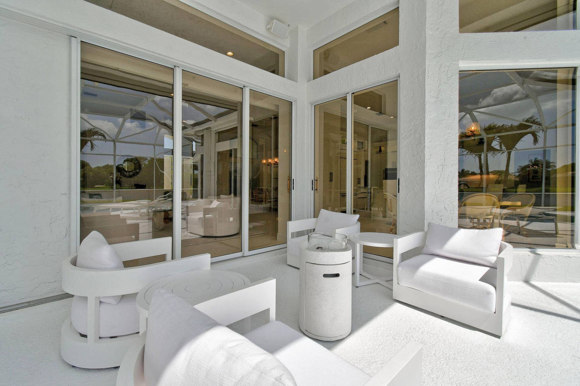 8091SEWoodlakeLane(71)