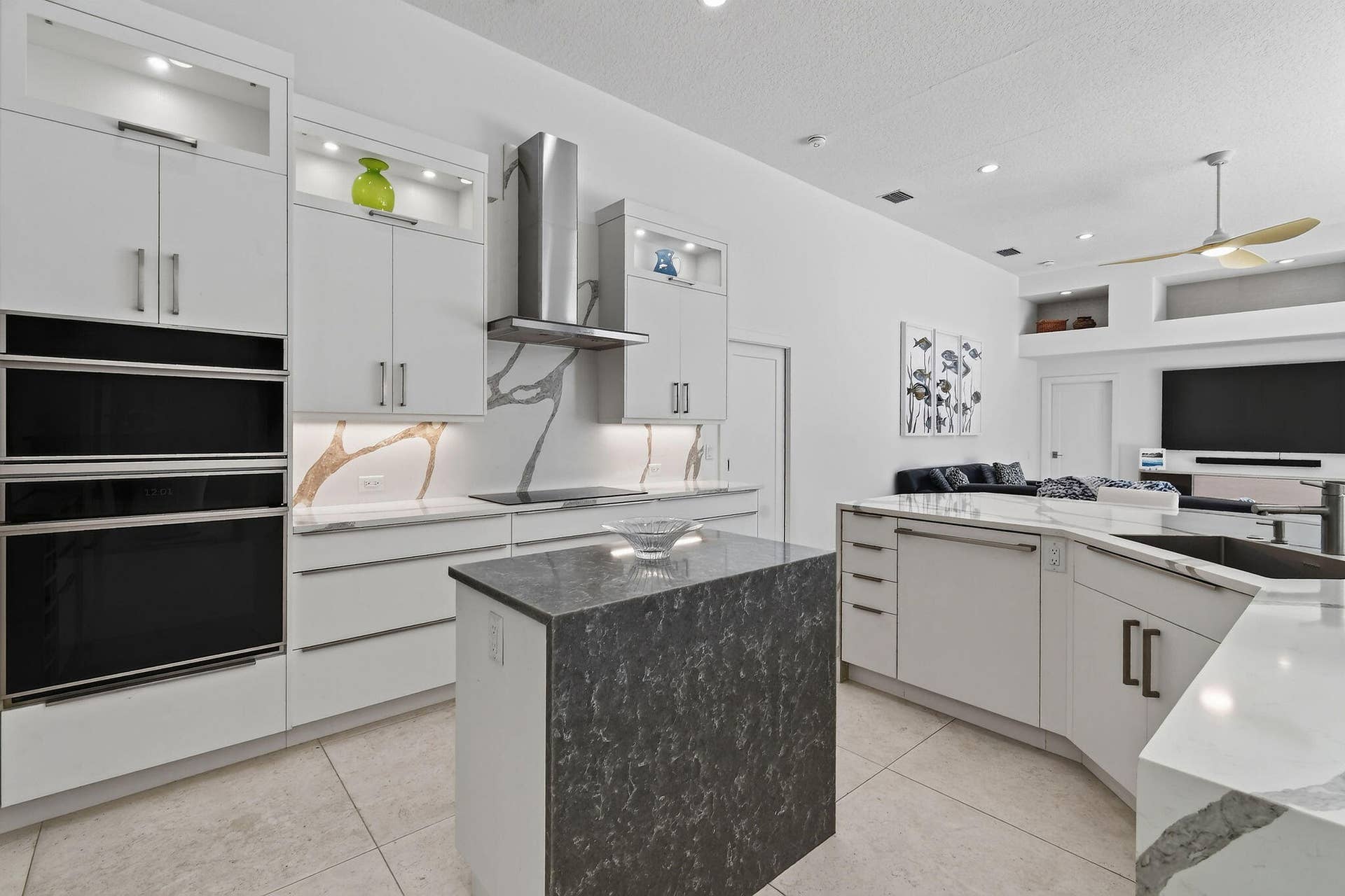 8091SEWoodlakeLane(31)