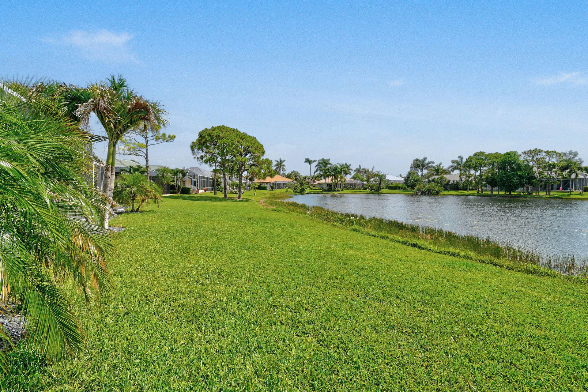 8091SEWoodlakeLane(84)