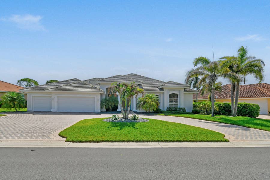 Property photo for 8091 SE Woodlake Lane W, Hobe Sound, FL