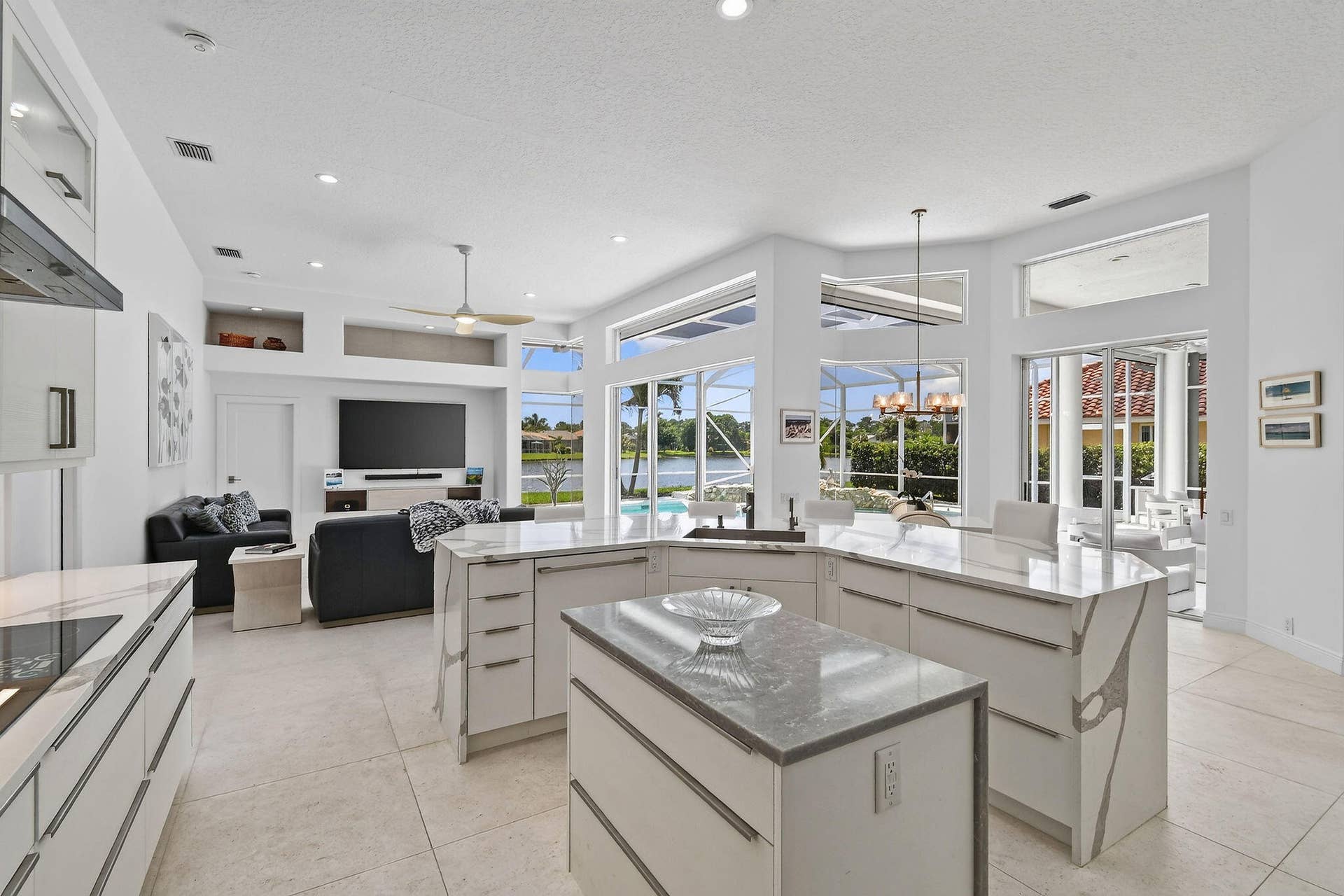 8091SEWoodlakeLane(28)