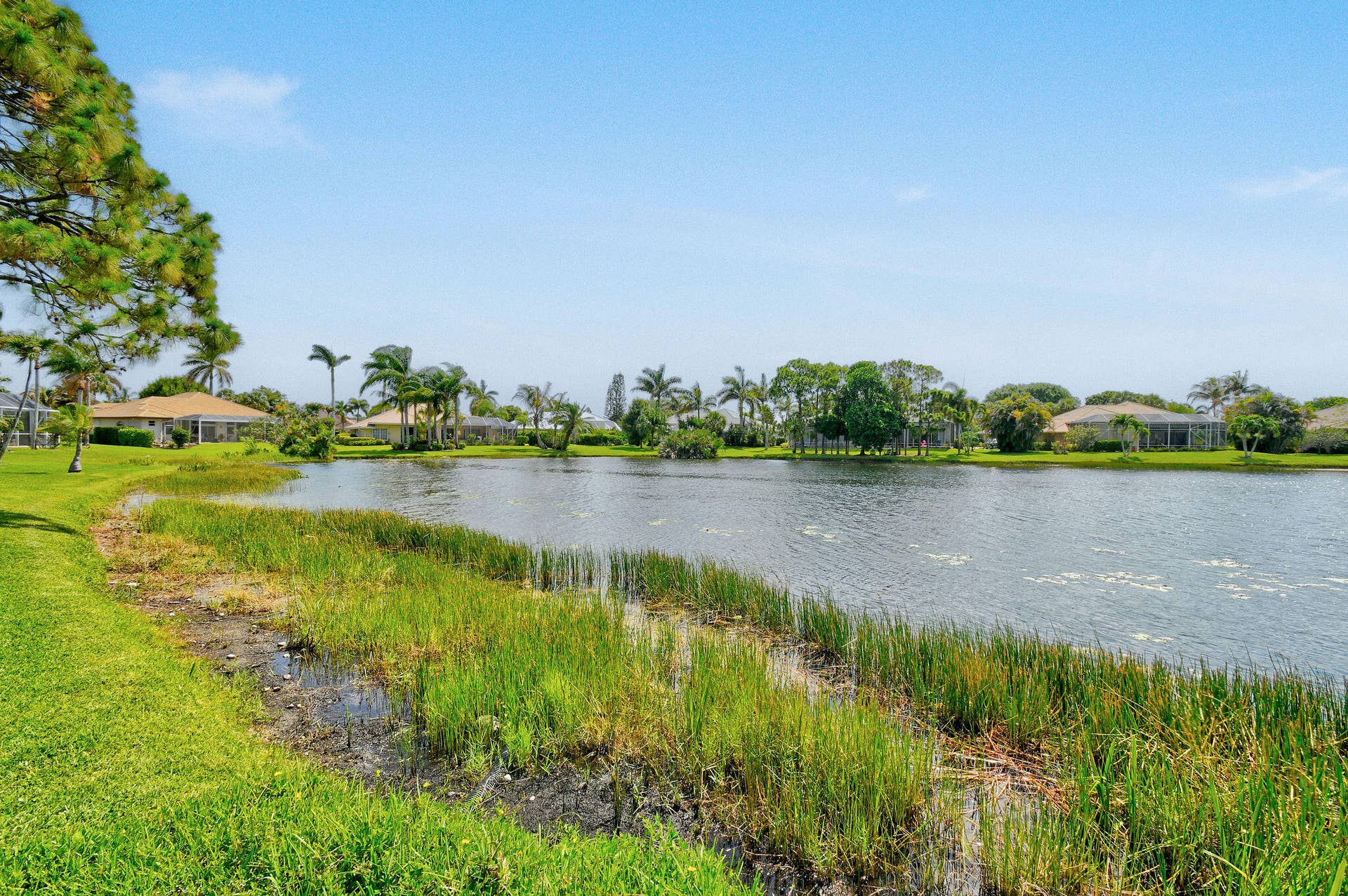 8091SEWoodlakeLane(87)