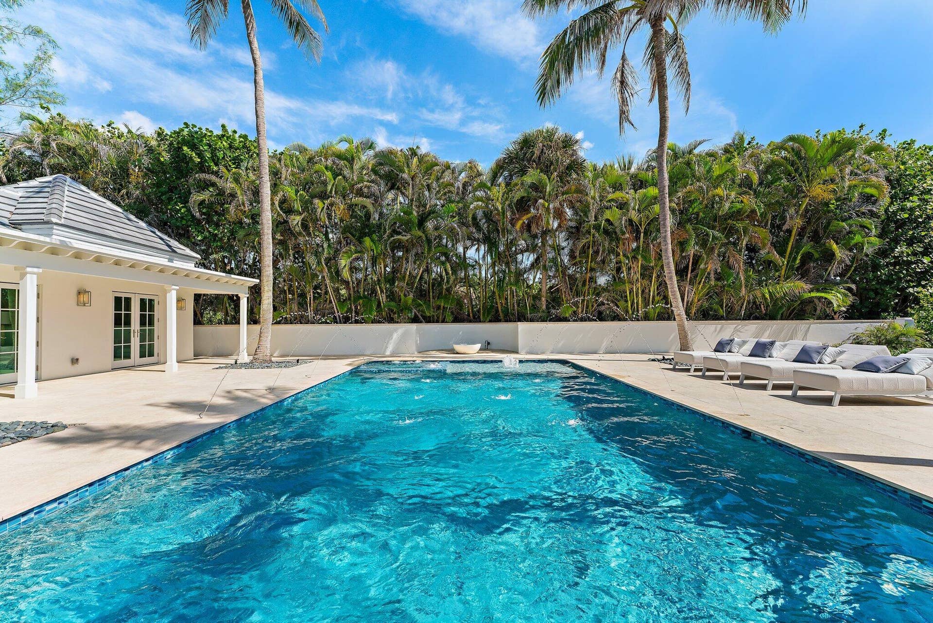 43 N Beach Road, Hobe Sound, FL 33455 Pool & Deck