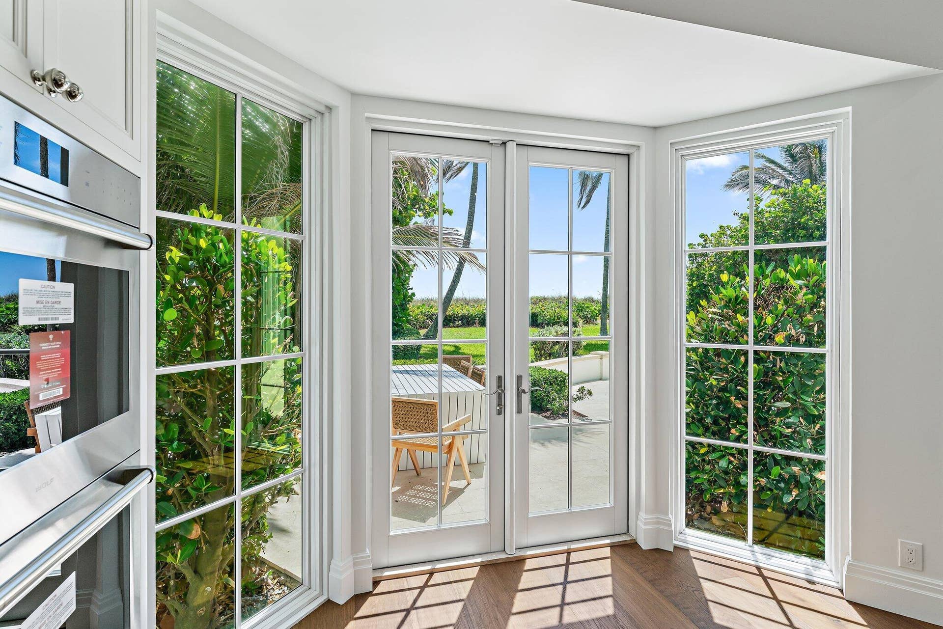 43 N Beach Road, Hobe Sound, FL 33455 Kitchen to Rear Patio