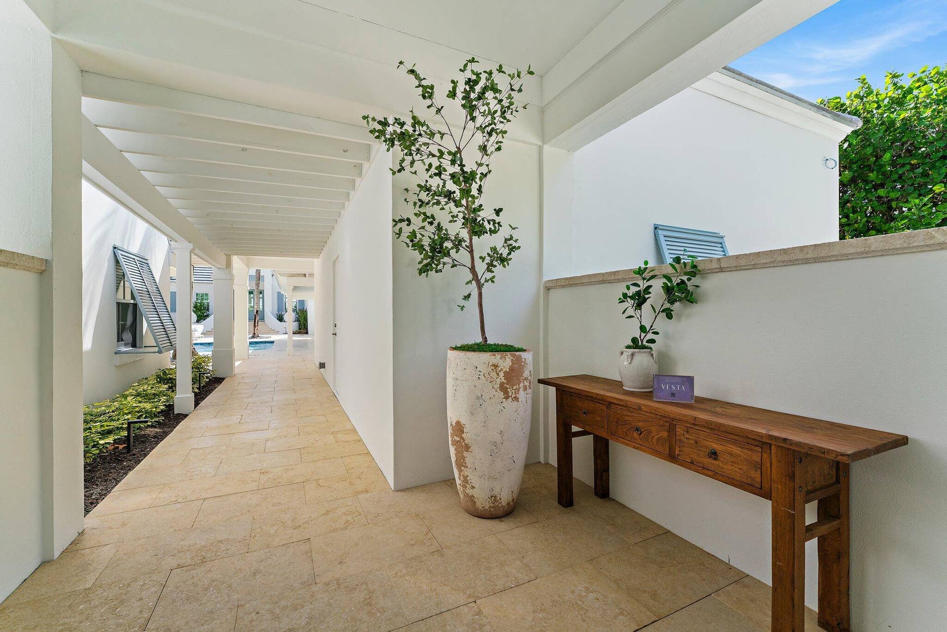 43 N Beach Road, Hobe Sound, FL 33455 Entry Hall