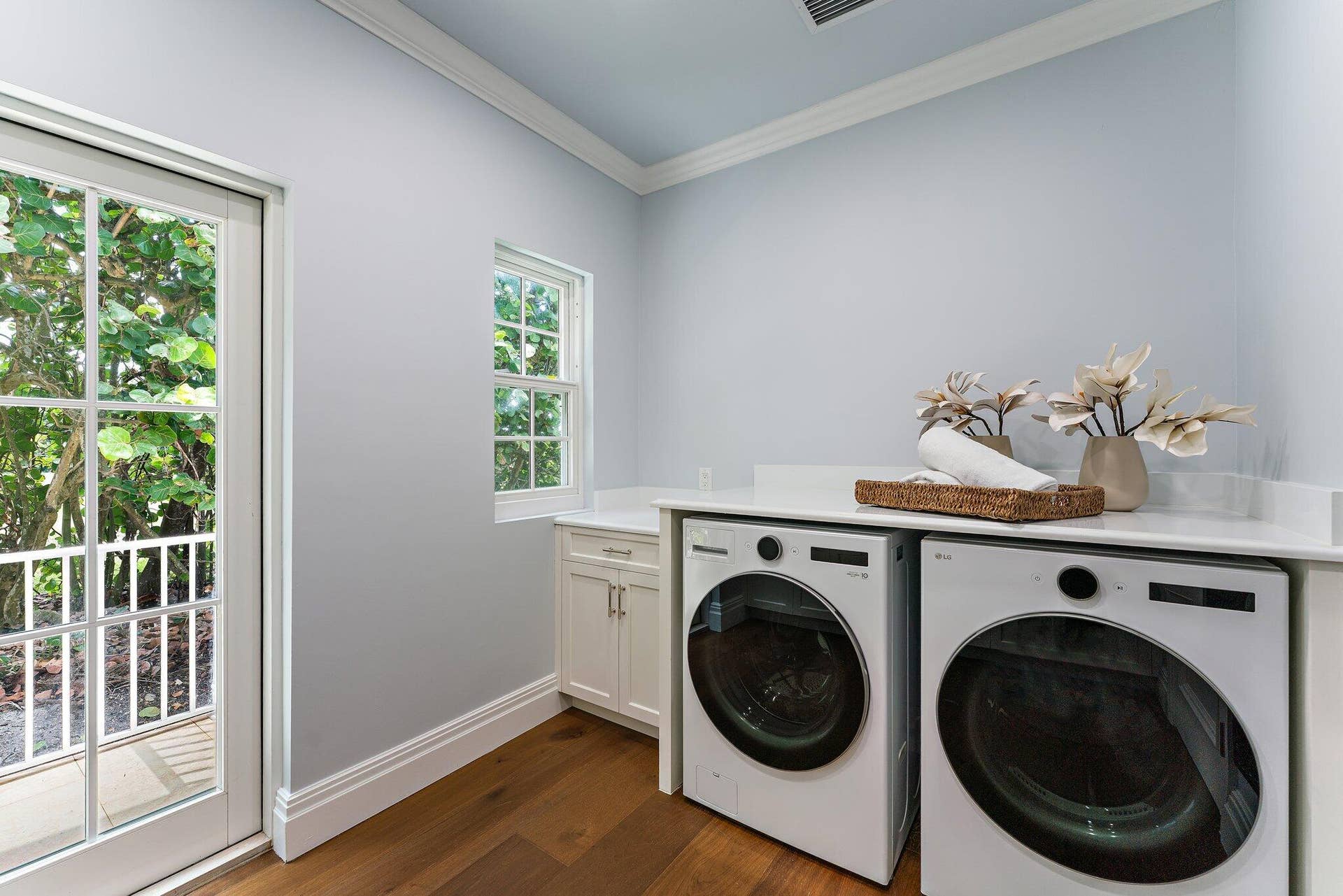 43 N Beach Road, Hobe Sound, FL 33455 Laundry