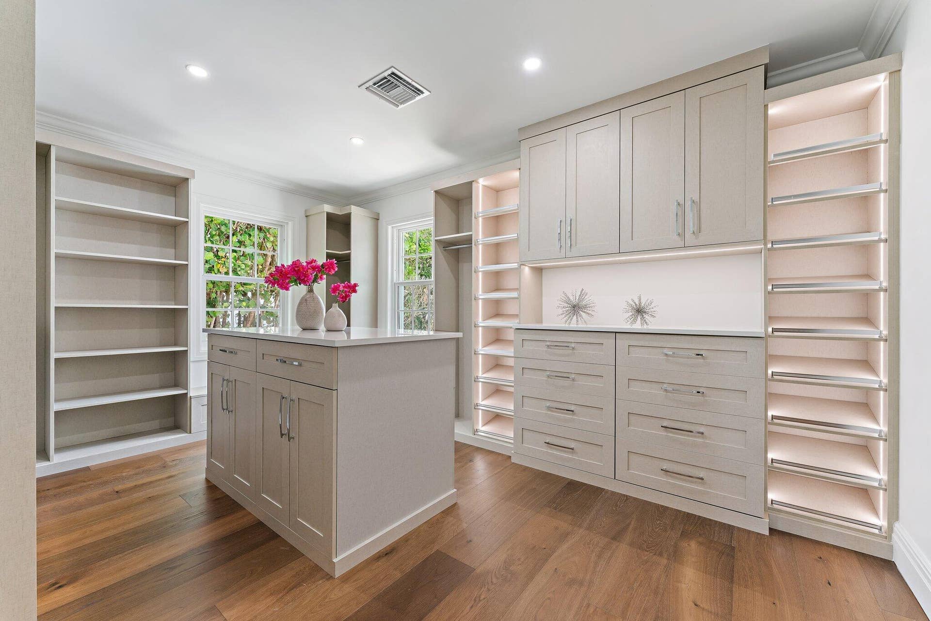 43 N Beach Road, Hobe Sound, FL 33455 Her Primary Closet