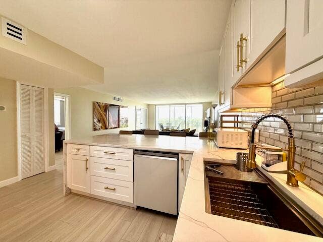 Palm Aire- Kitchen 5