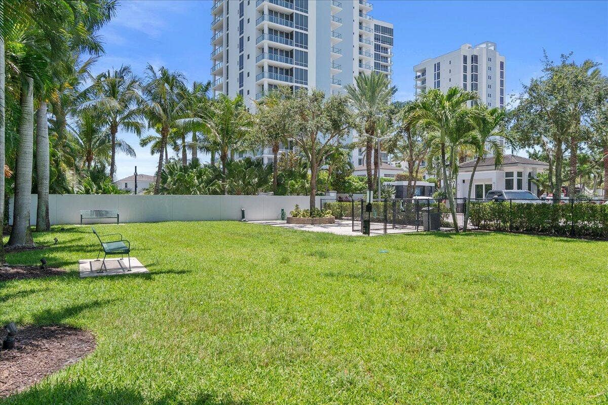 1 Water Club Way, #604, North Palm Beach, FL 33408 Dog Park