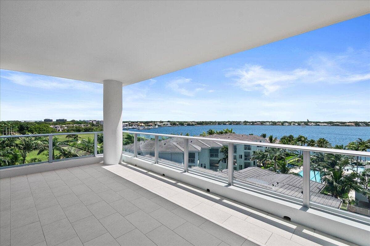 1 Water Club Way, #604, North Palm Beach, FL 33408 Balcony/views