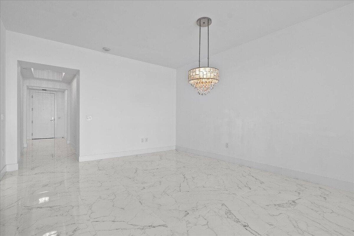 1 Water Club Way, #604, North Palm Beach, FL 33408 Dining Room