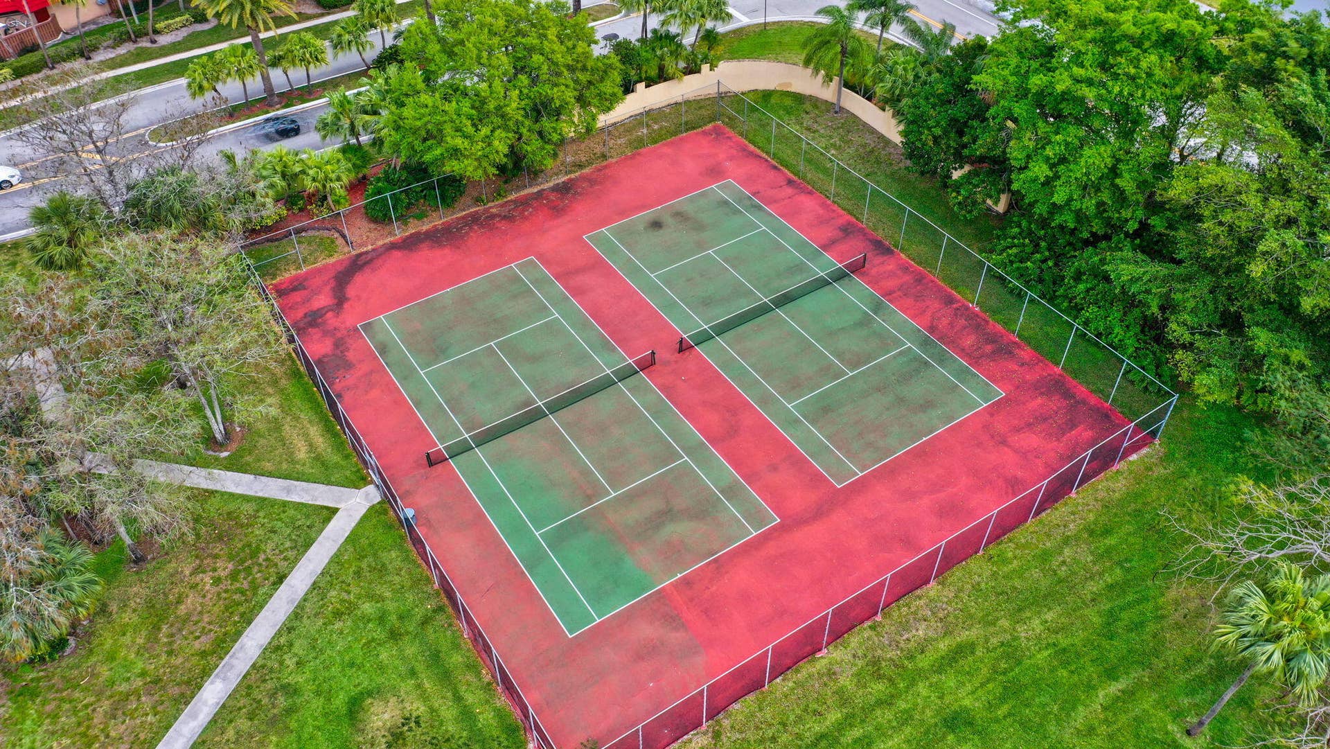 22976 Oxford Place, #C, Boca Raton, FL 33433 Tennis courts, racquetball, and pool