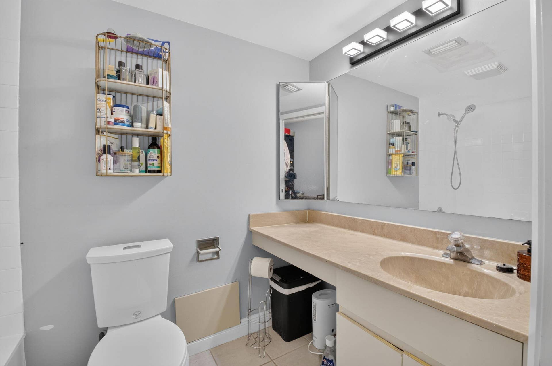 22976 Oxford Place, #C, Boca Raton, FL 33433 Primary Bathroom