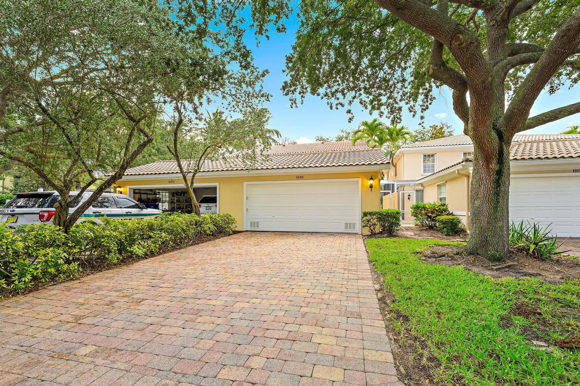 1856 Jeaga Drive, Jupiter, FL 33458 Garage / Driveway