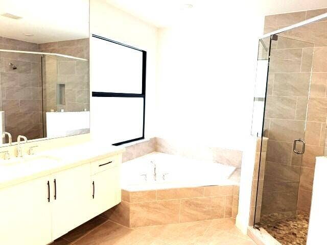 12175 N Baypoint Circle, Parkland, FL 33076 #12New Master Bath 2