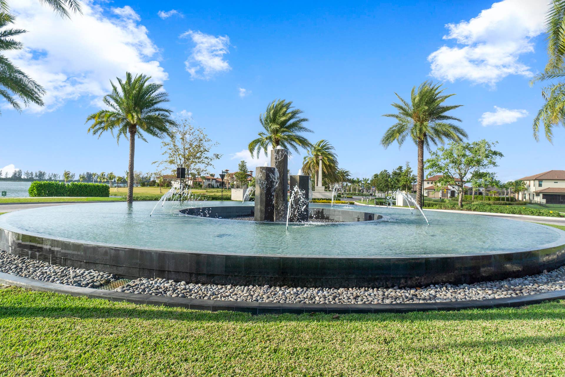 12175 N Baypoint Circle, Parkland, FL 33076 #3 Fountain