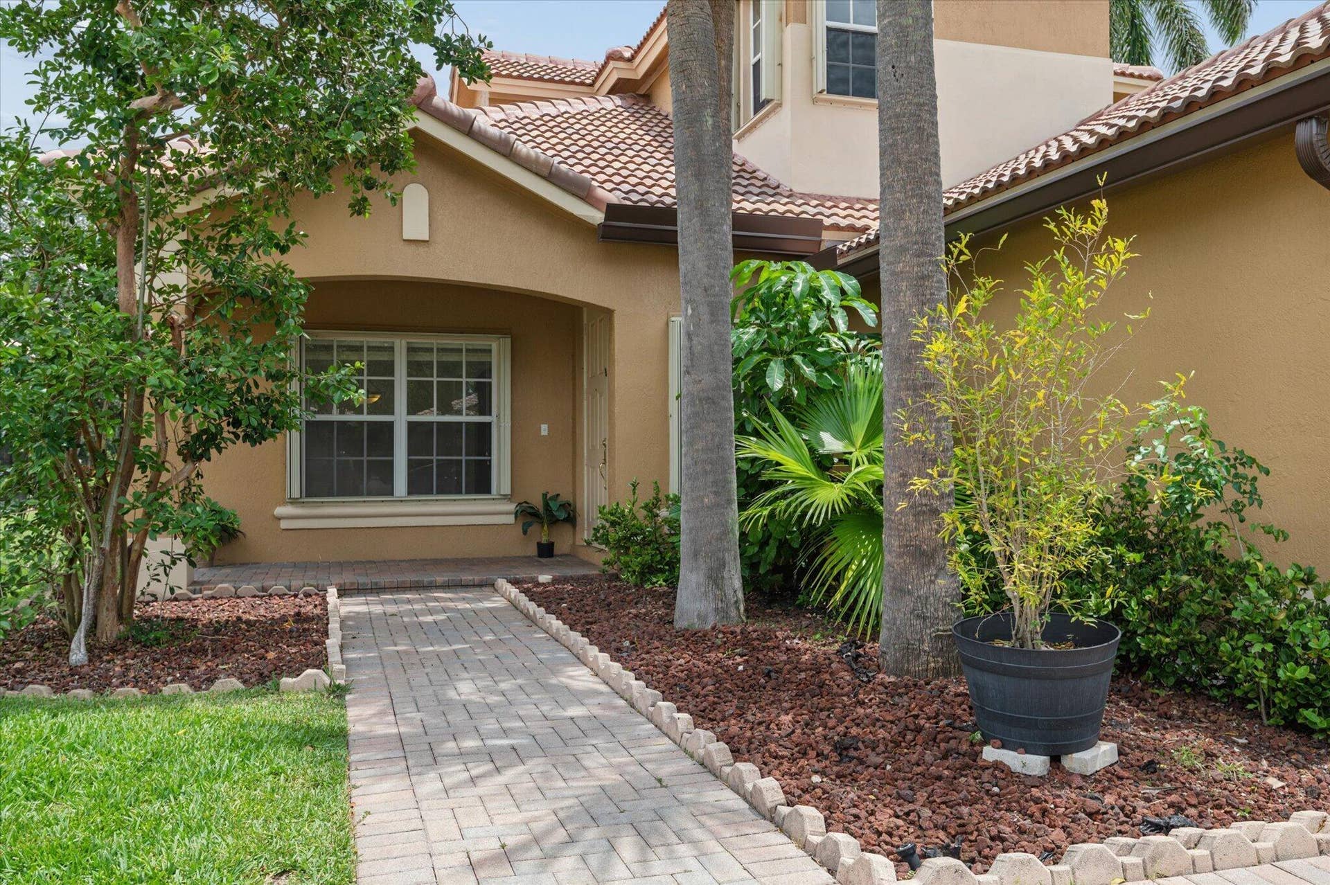 11259 NW 65th Manor, Parkland, FL 33076 24-front-entry-exterior-11259-nw-65th-ma