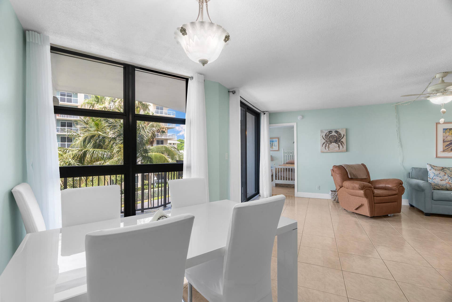 1361 S Ocean Boulevard, #303, Pompano Beach, Pompano Beach, FL 33062 Dining area