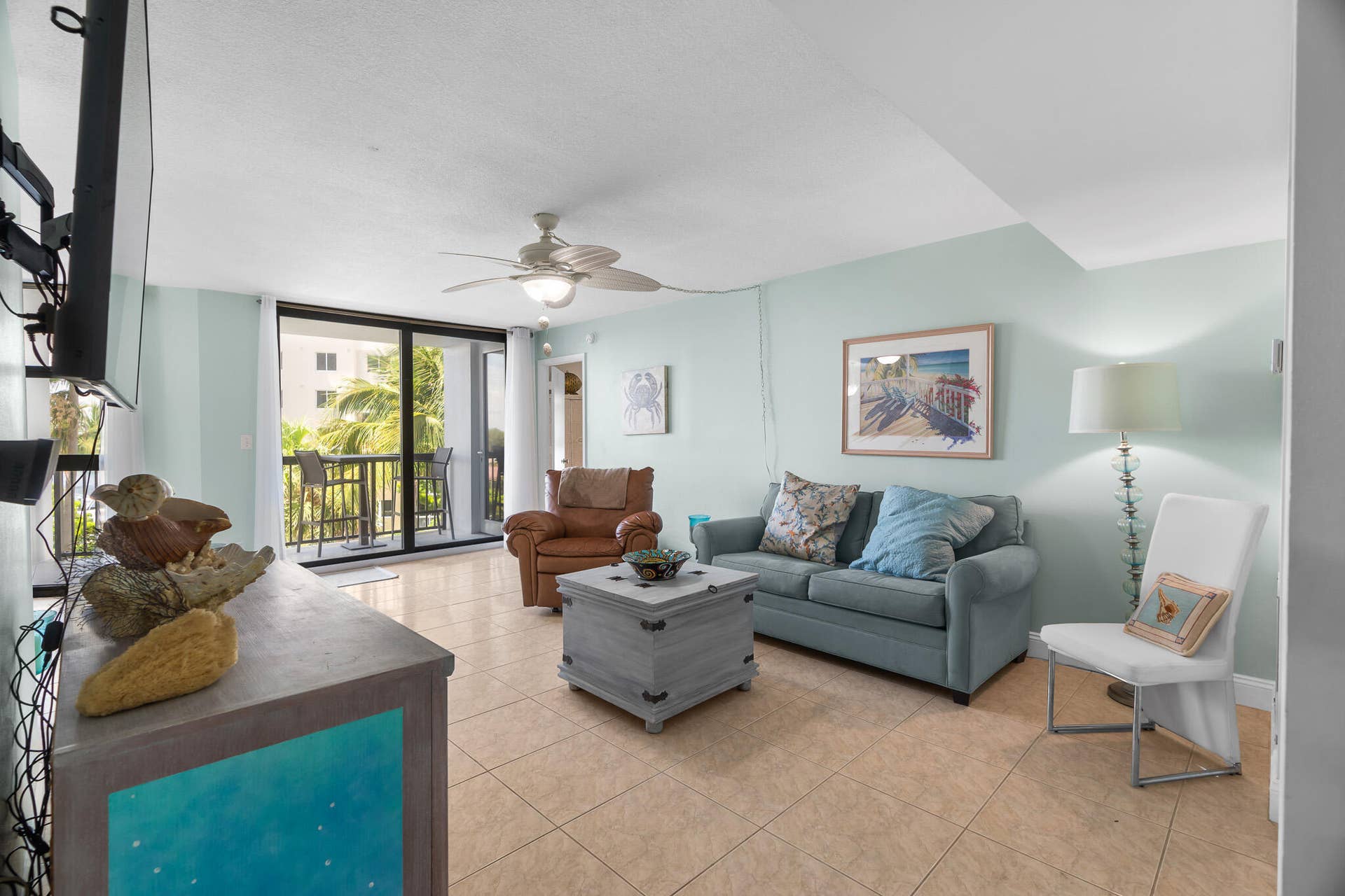1361 S Ocean Boulevard, #303, Pompano Beach, Pompano Beach, FL 33062 Living room