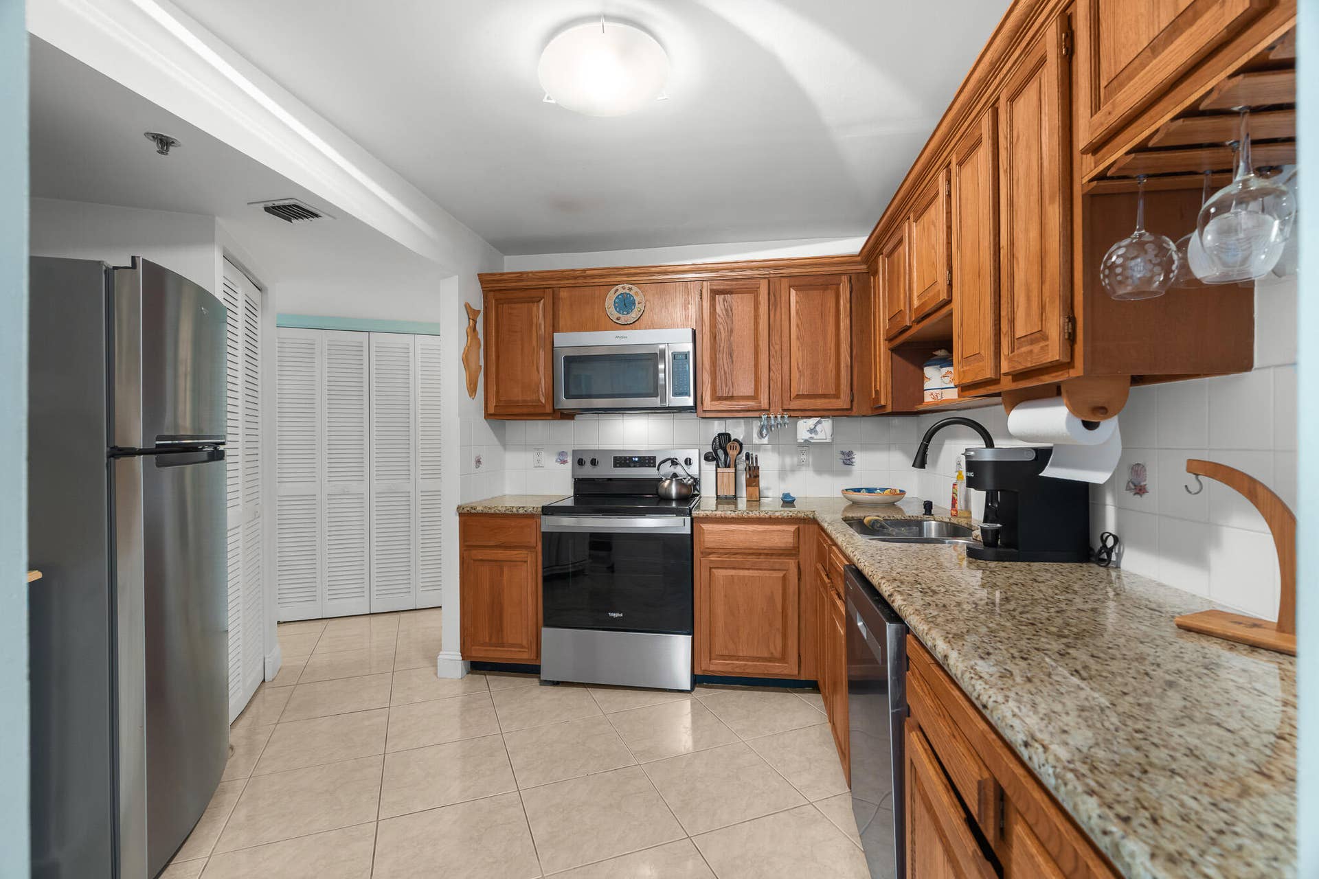 1361 S Ocean Boulevard, #303, Pompano Beach, Pompano Beach, FL 33062 Kitchen